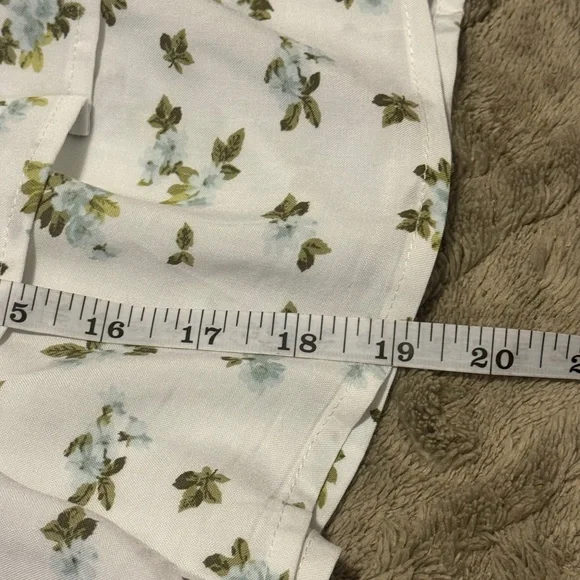 Rue21| NWT Women's Floral Mini Skirt | Size 1X - Picture 4 of 7